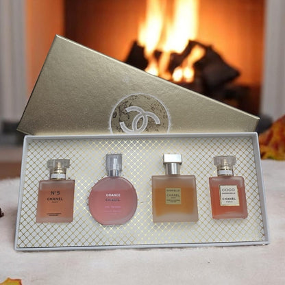 Chanel - Mini Perfume Set ©